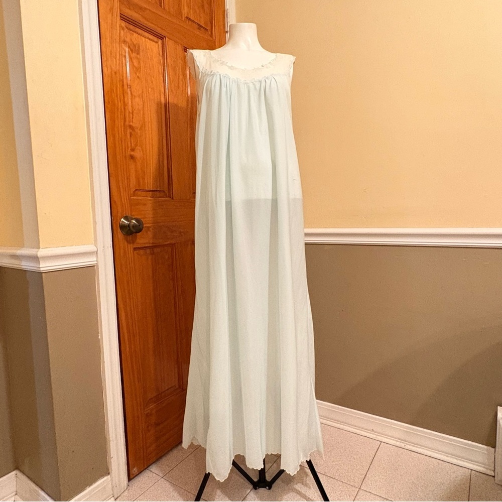 Bergdorf Goodman Vintage Light Blue/Green Sleeveless Lace Nightgown